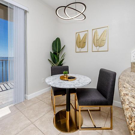 Elegant Waterfront Place For Two/Boca Ciega Resort Sint-Petersburg Buitenkant foto