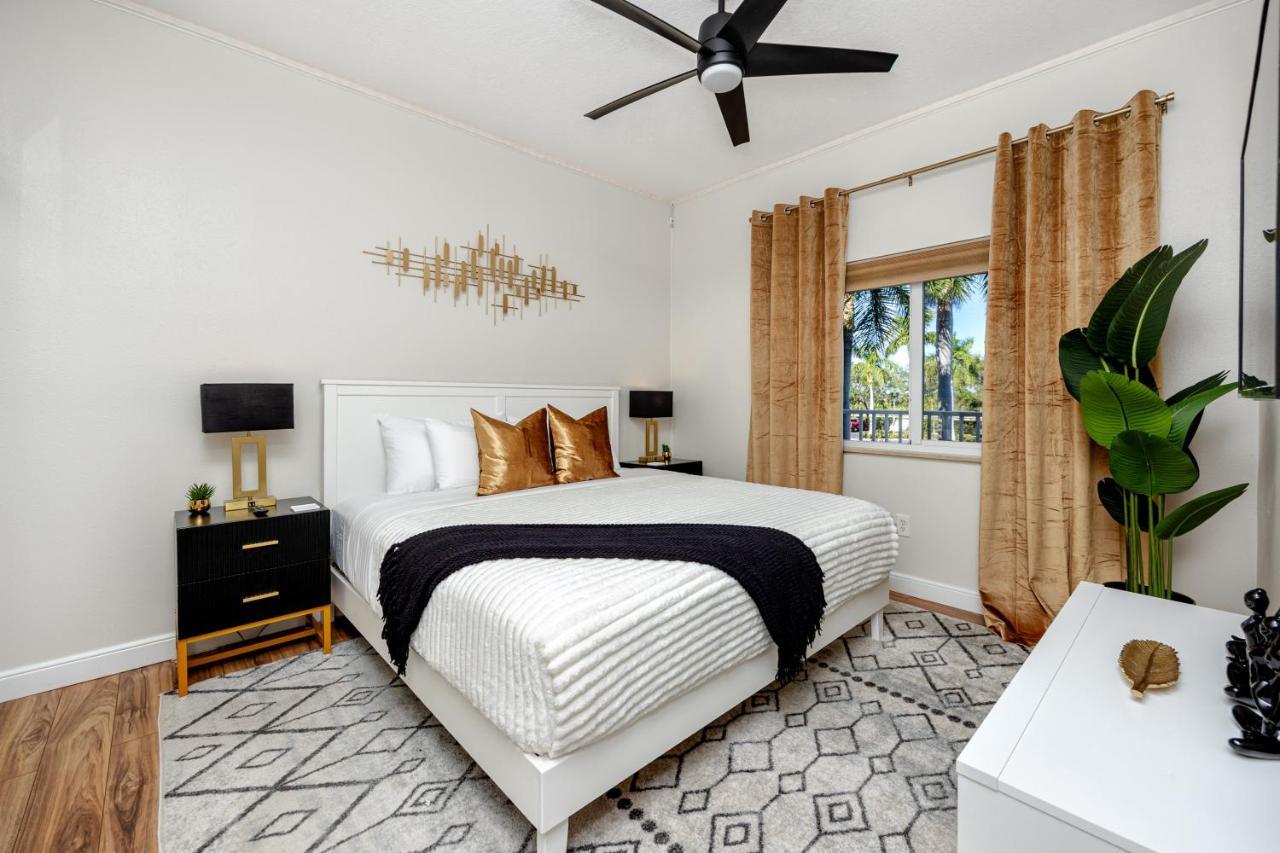 Elegant Waterfront Place For Two/Boca Ciega Resort Sint-Petersburg Buitenkant foto