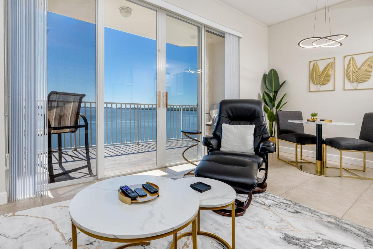 Elegant Waterfront Place For Two/Boca Ciega Resort Sint-Petersburg Buitenkant foto